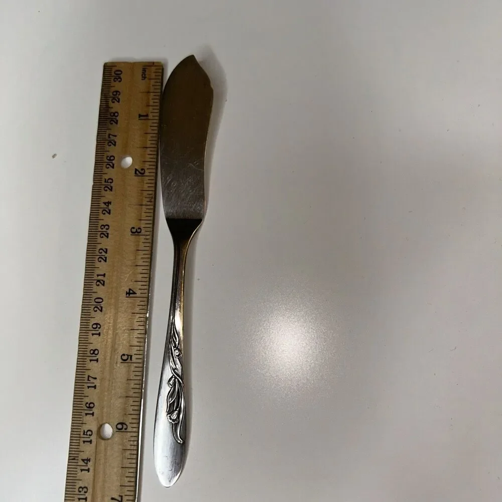 Vintage Carlton Silver Plate Cheese Knife Unpolished
